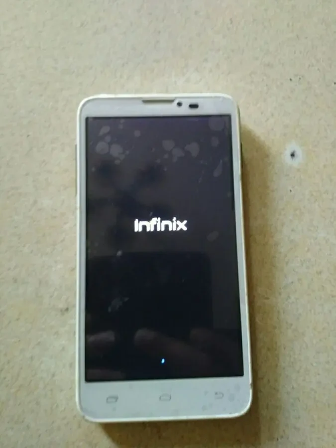 Смартфон 6.1 дюймів 2