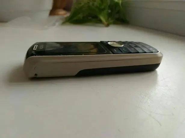 Nokia 1650i Телефон 6