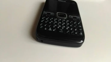 Nokia E72 Телефон
