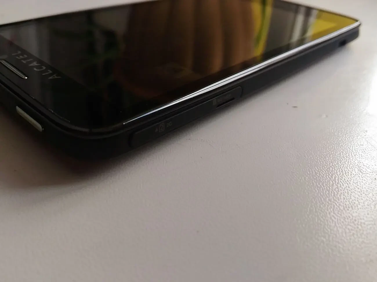 Alcatel 8000D телефон 9