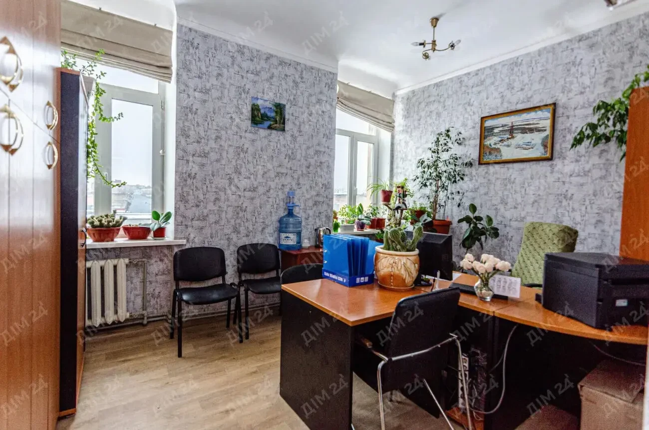 АТП, 5га площі на трасі Київ-Харків 9