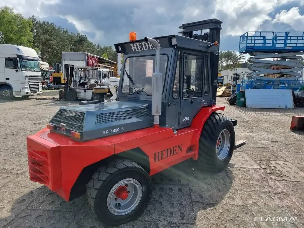 Навантажувач тереновий HEDEN - 5 тонн дизель Perkins 4