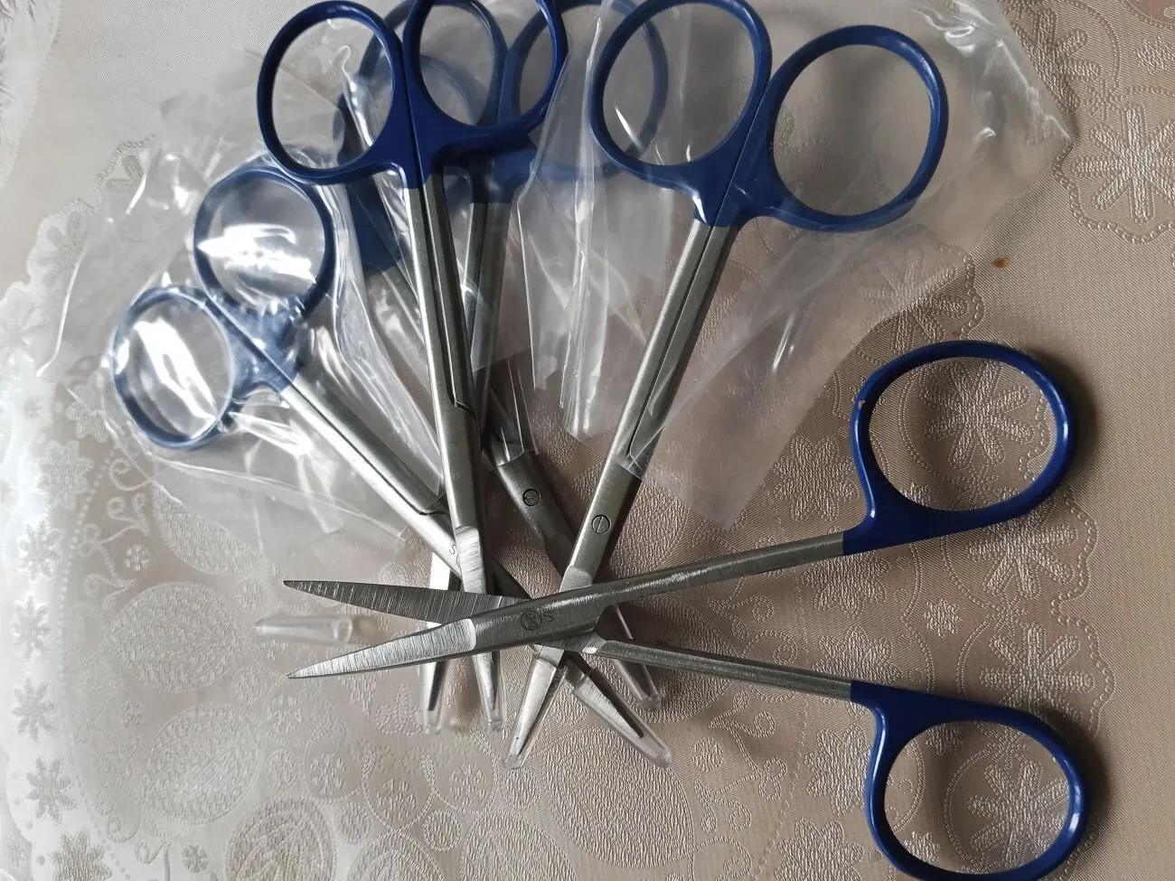 Ножницы медицинские ,хирургические.Нержавеющая сталь.Опт.