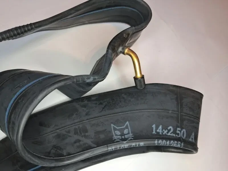 Камера 14 х 2.50 з зігнутим штуцером