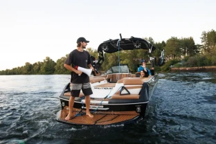 Surfcamp Вейксерфінг  Школа серфінгу Київ