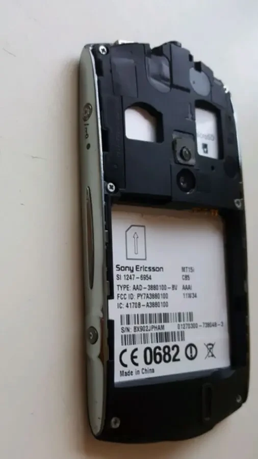Sony ericsson MT15i 3