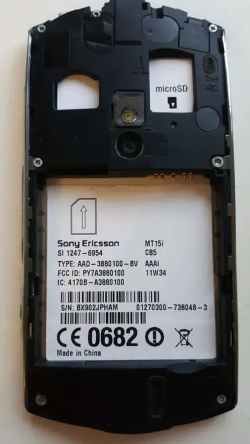 Sony ericsson MT15i 8
