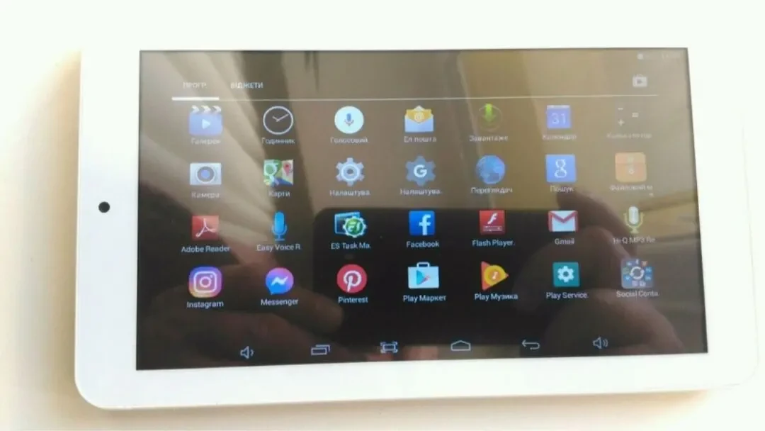 Планшет   Планшет майже як Новий 10