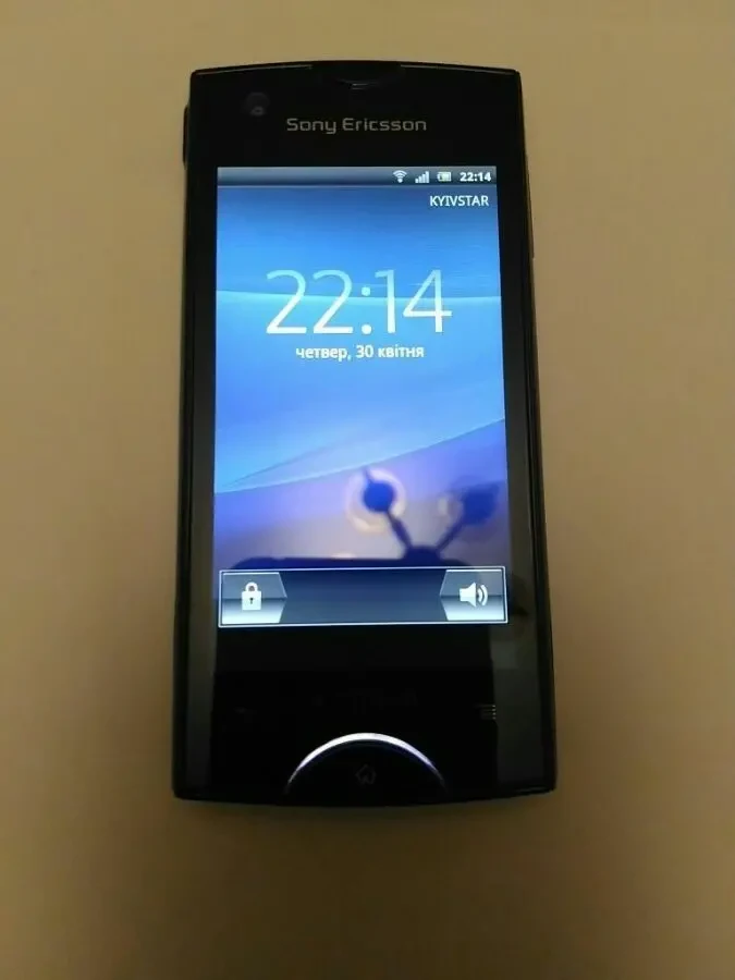 Телефон sony xperia ray ST18i 3