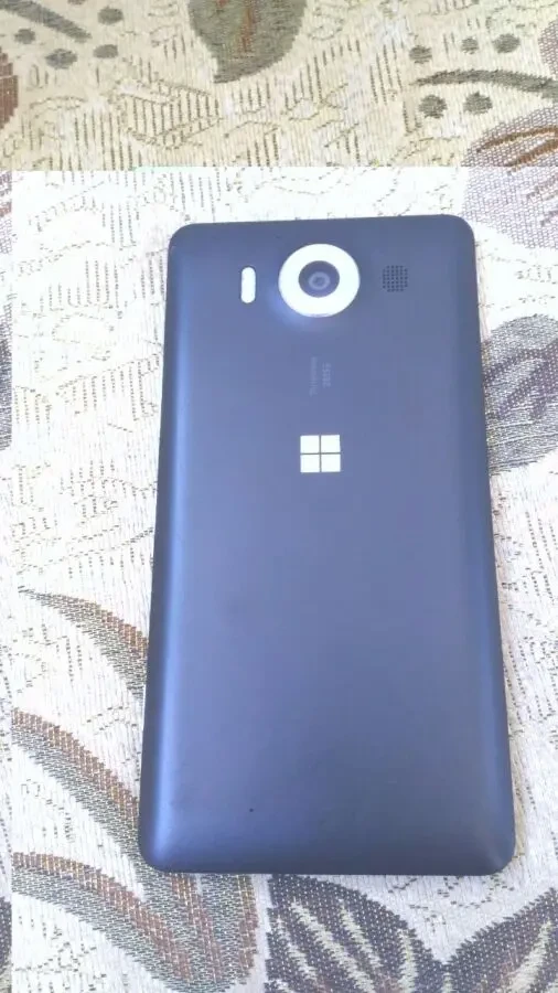Телефон lumia maikrosoft 950xl 5