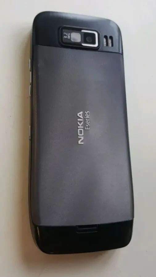 Nokia E52-1 5