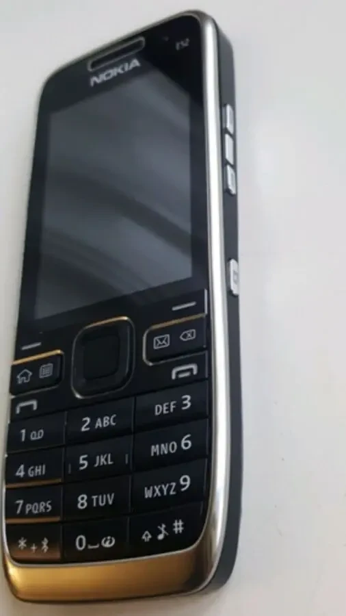 Nokia E52-1 9