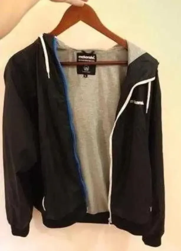 Якісна оригінальна курточка McKenzie. темно-синього кольору, L розмір