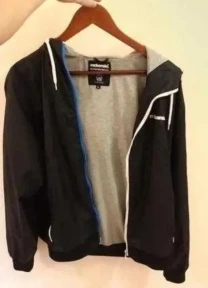 Якісна оригінальна курточка McKenzie. темно-синього кольору, L розмір