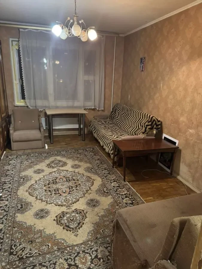 метро 7 хв., можна з тваринами, військовим,світло не вимикають, бойлер