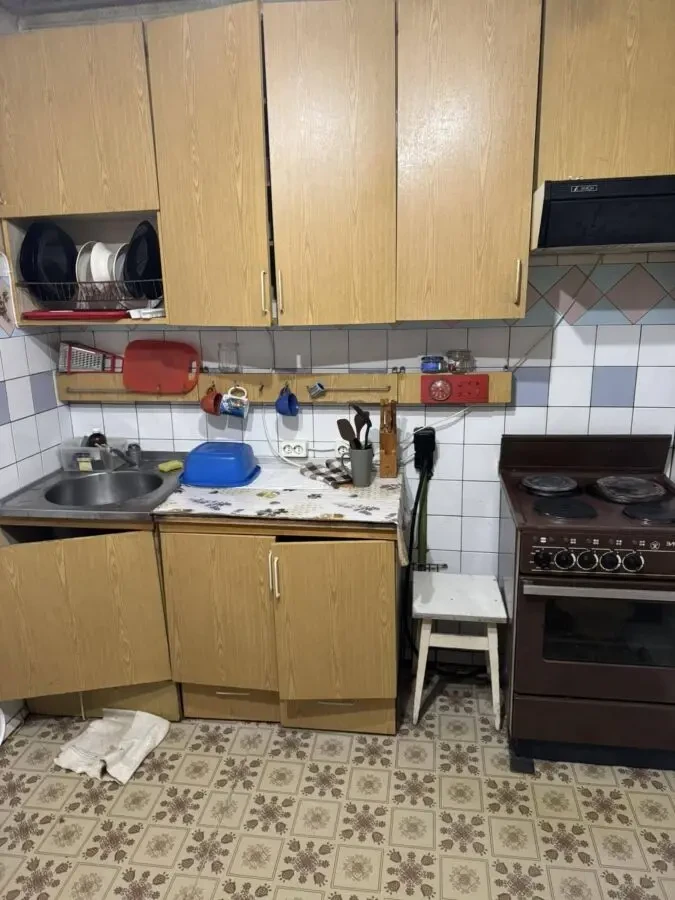 метро 7 хв., можна з тваринами, військовим,світло не вимикають, бойлер 2