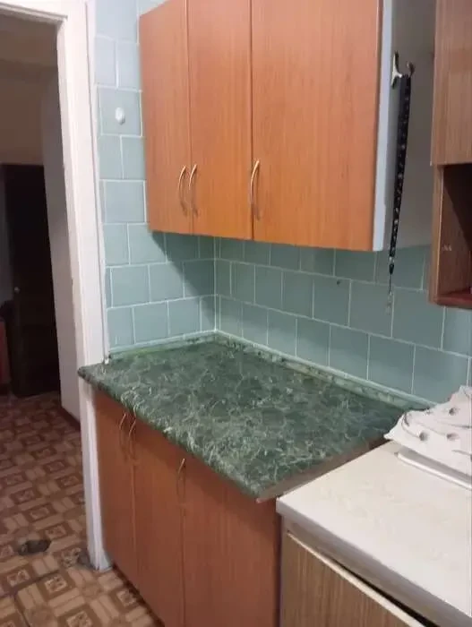 Здається кімната в сімейному гуртожитку 5