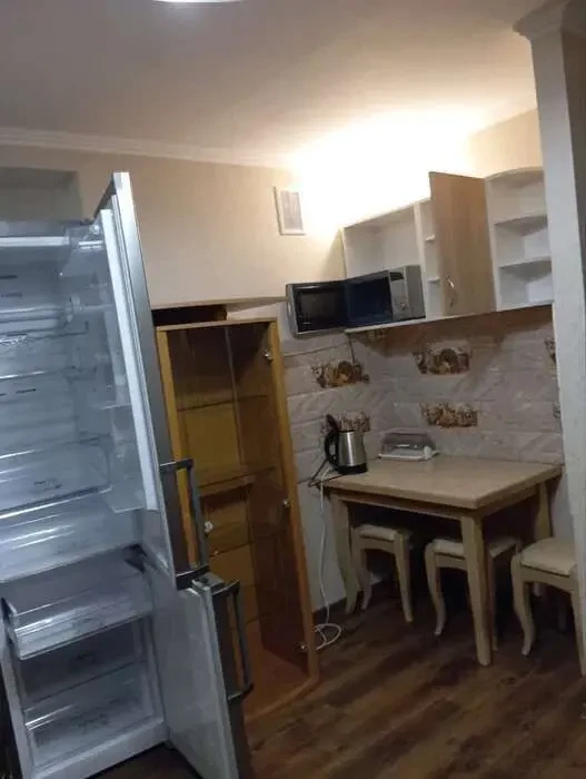 Здається кімната в сімейному гуртожитку 3