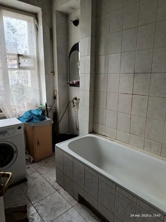 Здається кімната м. Кловська, м. Арсенальна, м. Палац спорту 3