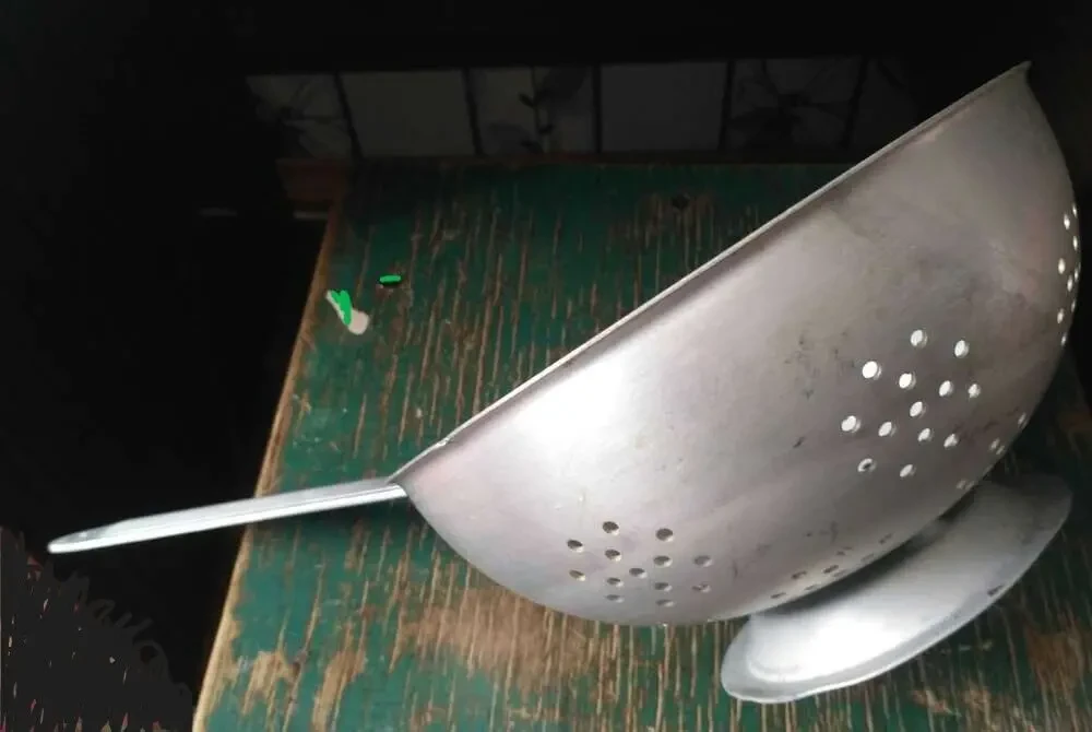 Друшляк дуршлаг сито прочный, удобный, на подставке, большой алюминий 10