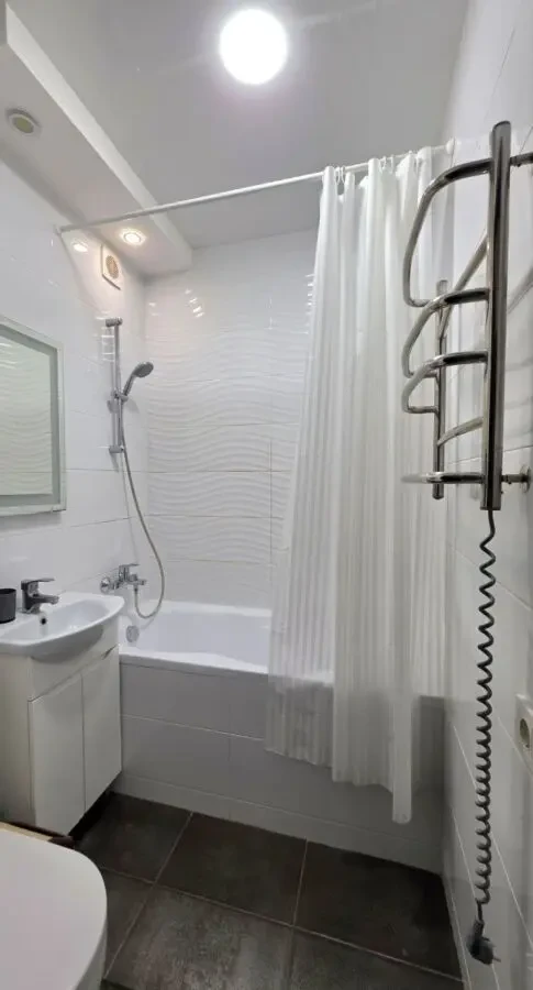 Продам 2 кімнатну квартиру на Салтівці, біля ТРЦ Французьский Бульвар 9