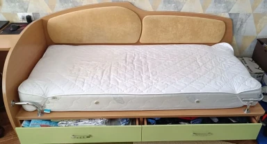 Ліжко дитячо-юнацьке з матрацем