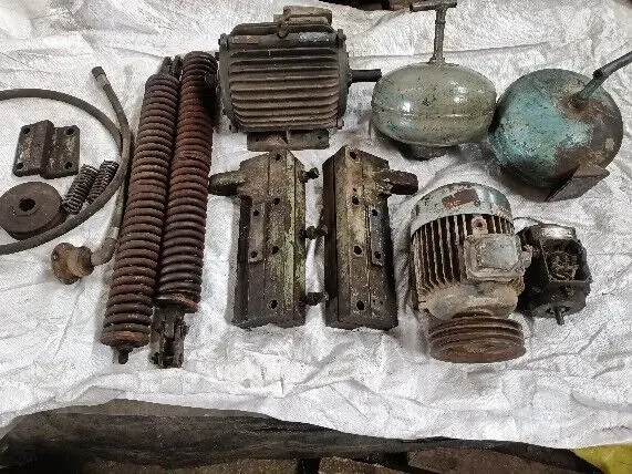 Продам запчастини від гільотини , ножі 540.16.60 3