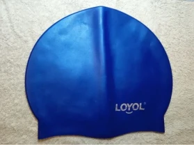 Плавальна шапочка Loyol в хорошому стані