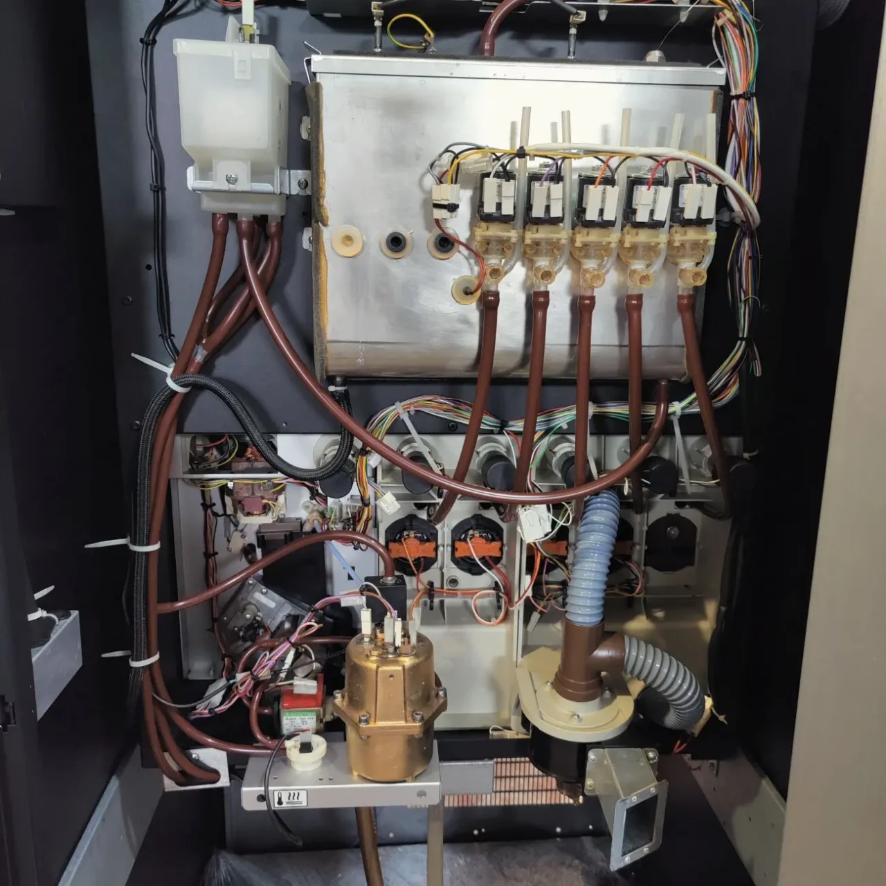 Кофейный автомат Saeco Atlante 700 - Media 6