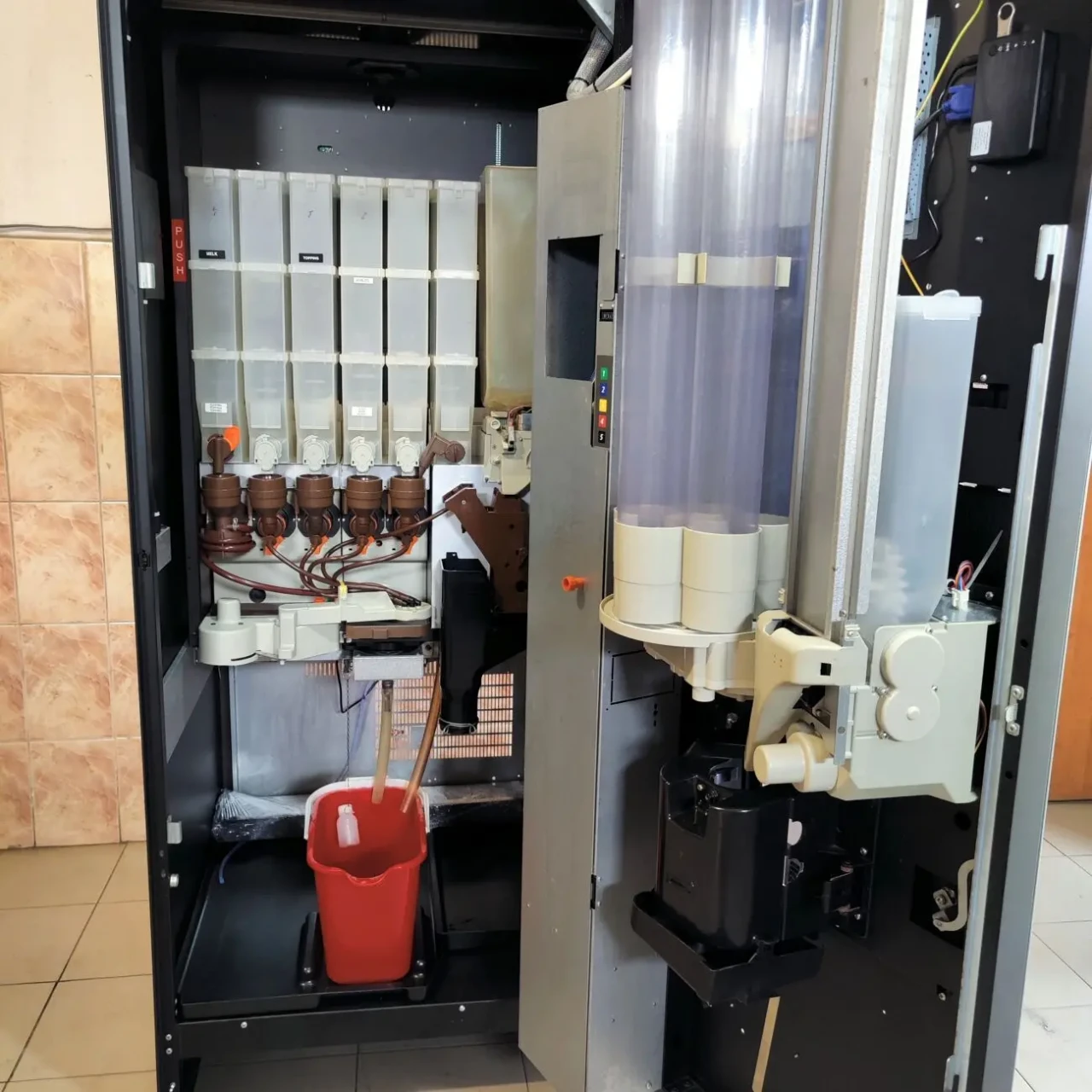 Кофейный автомат Saeco Atlante 700 - Media 5