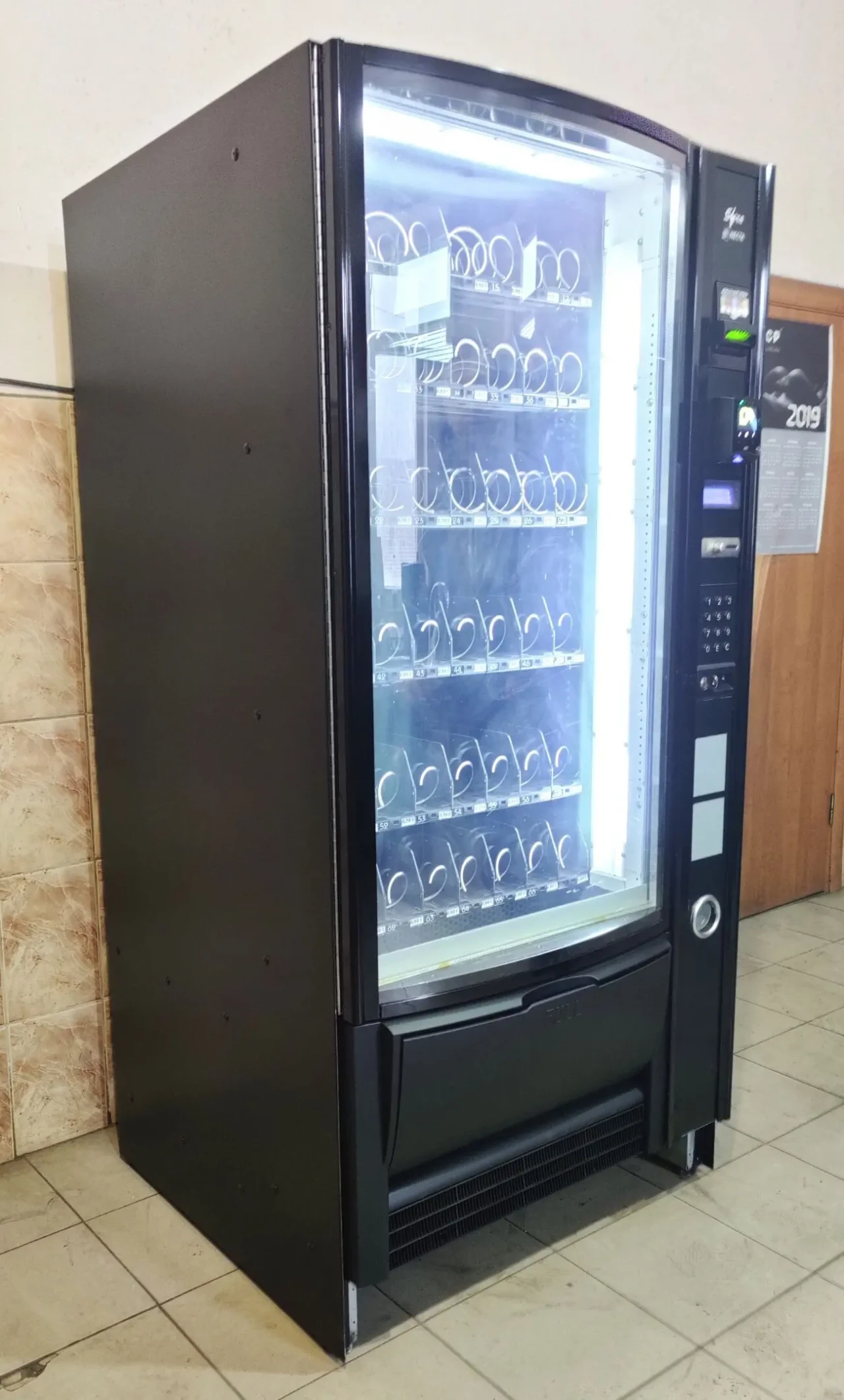 Снековий автомат Necta Sfera 2