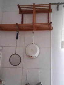 Изящная деревянная полка. Ретро