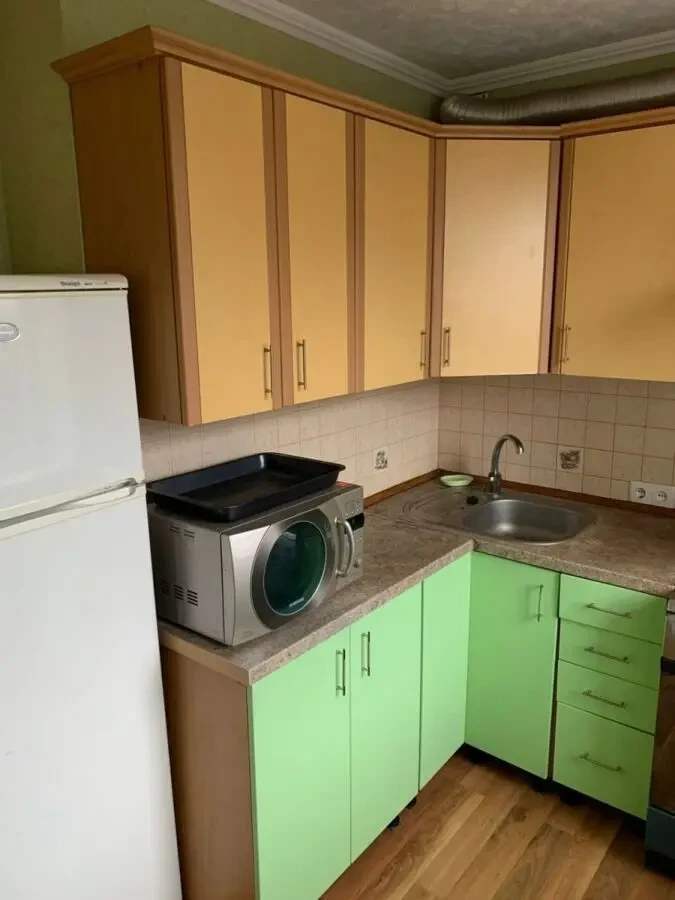 Продается простора 2-кімнатна квартира 3