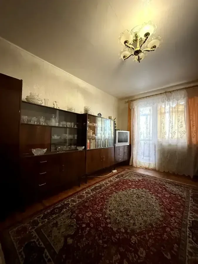 Оренда квартири біля метро Лівобережна 7