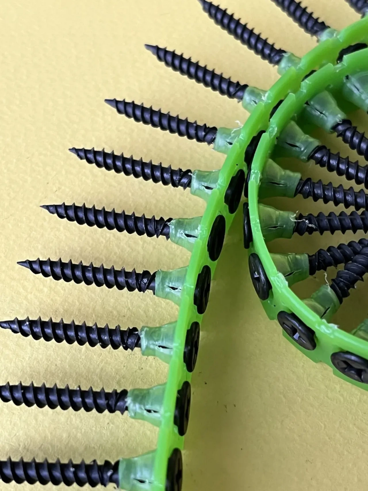 Саморізи на стрічці ESSVE BAND 3,9 на 31 мм для твердого гіпсокартону 7