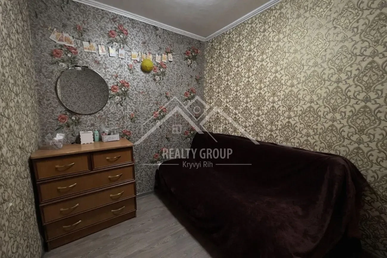 Продаж просторої 6-кімнатної квартири, Медична 2 5