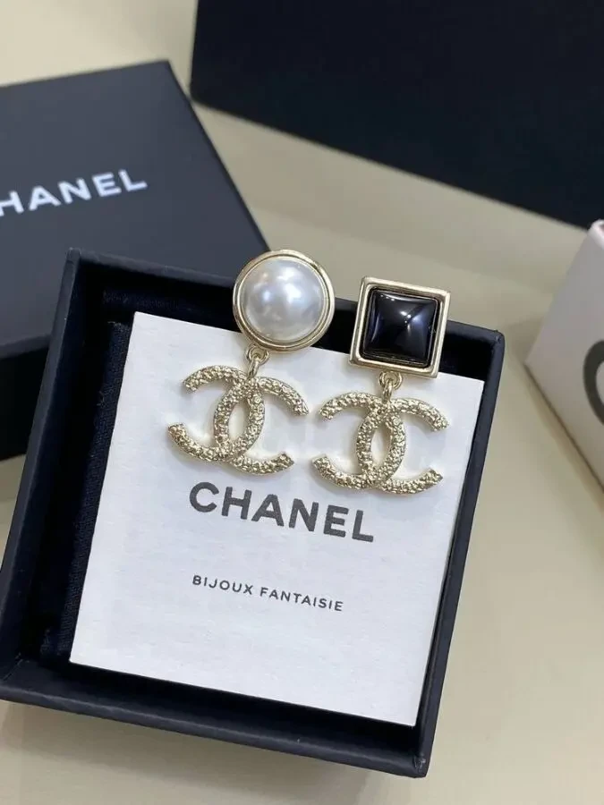 Сережки Chanell 6