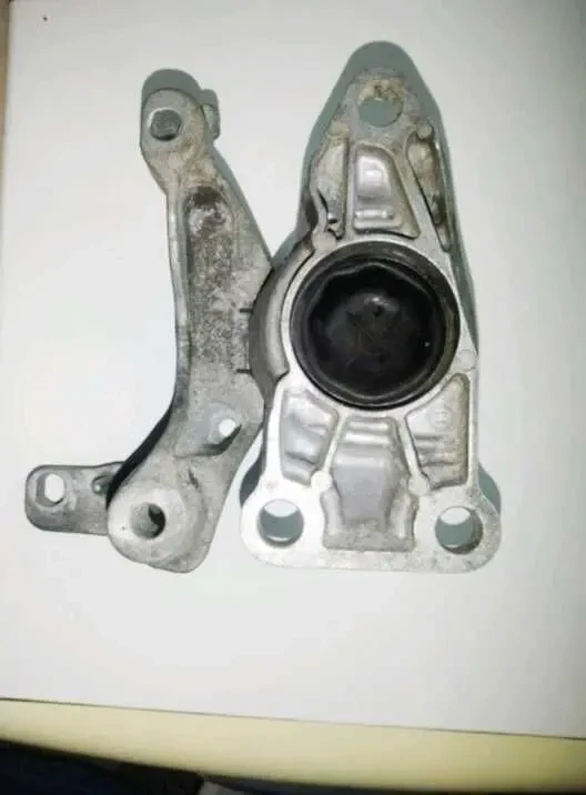 Опора двигуна megan/fluense 3