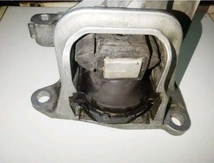 Опора двигуна megan/fluense 4