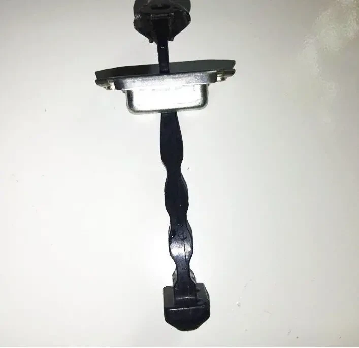 Обмежувач двері Nissan Atima