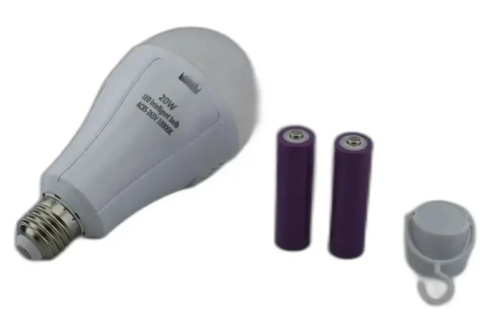 Енергозберігаюча лампа 20 Вт з 2 змінними батарейками 3