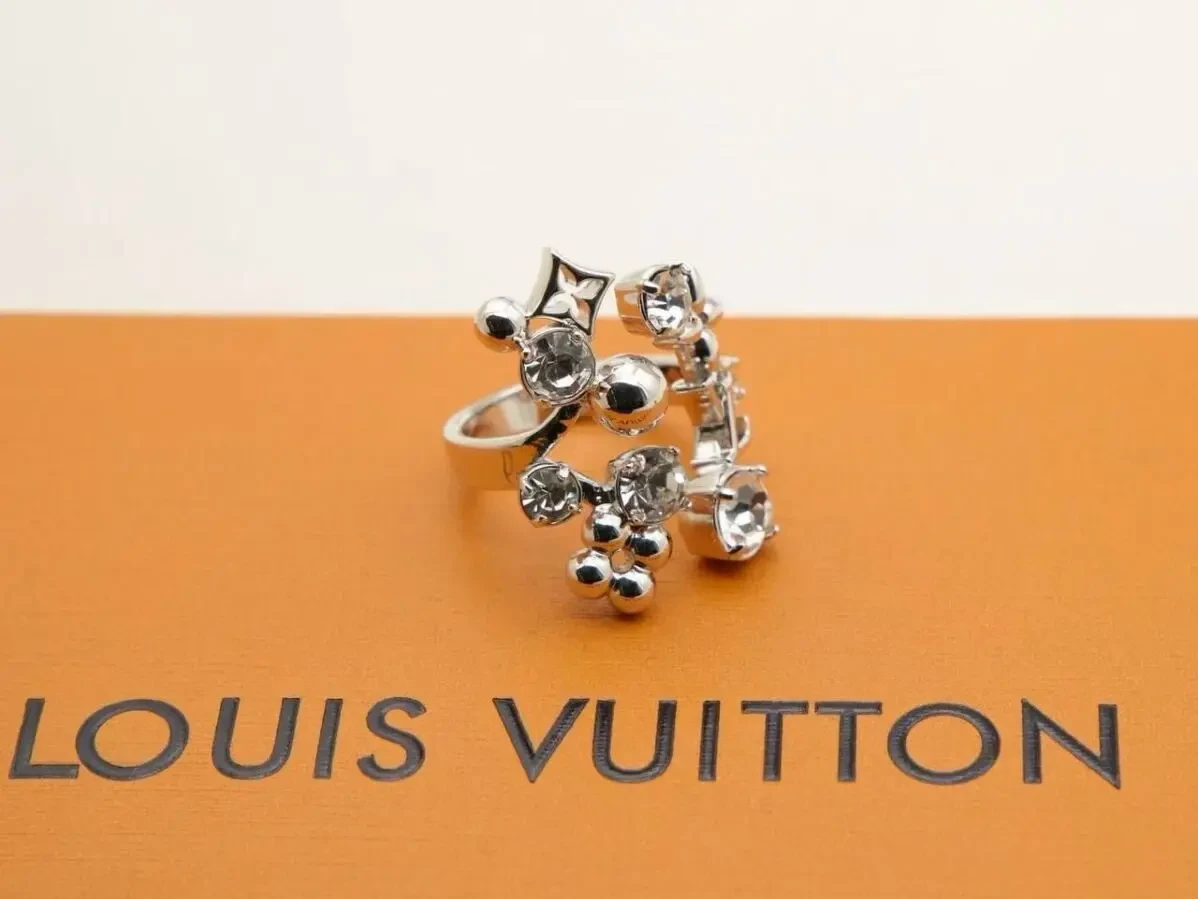 Кольє Louis Vuitton 9