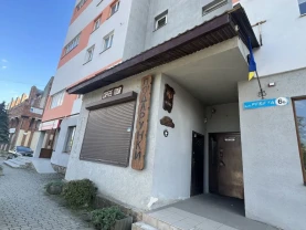 Продаж комерційного приміщення на вул. Ребета Л. 6Б, площа 11.1 кв.м