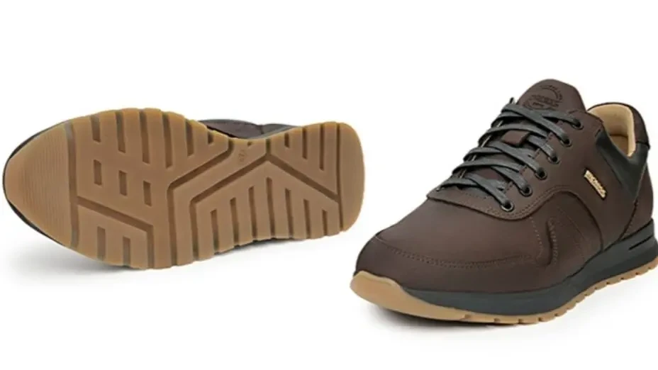 Чоловічі кросівки шкіряні 2