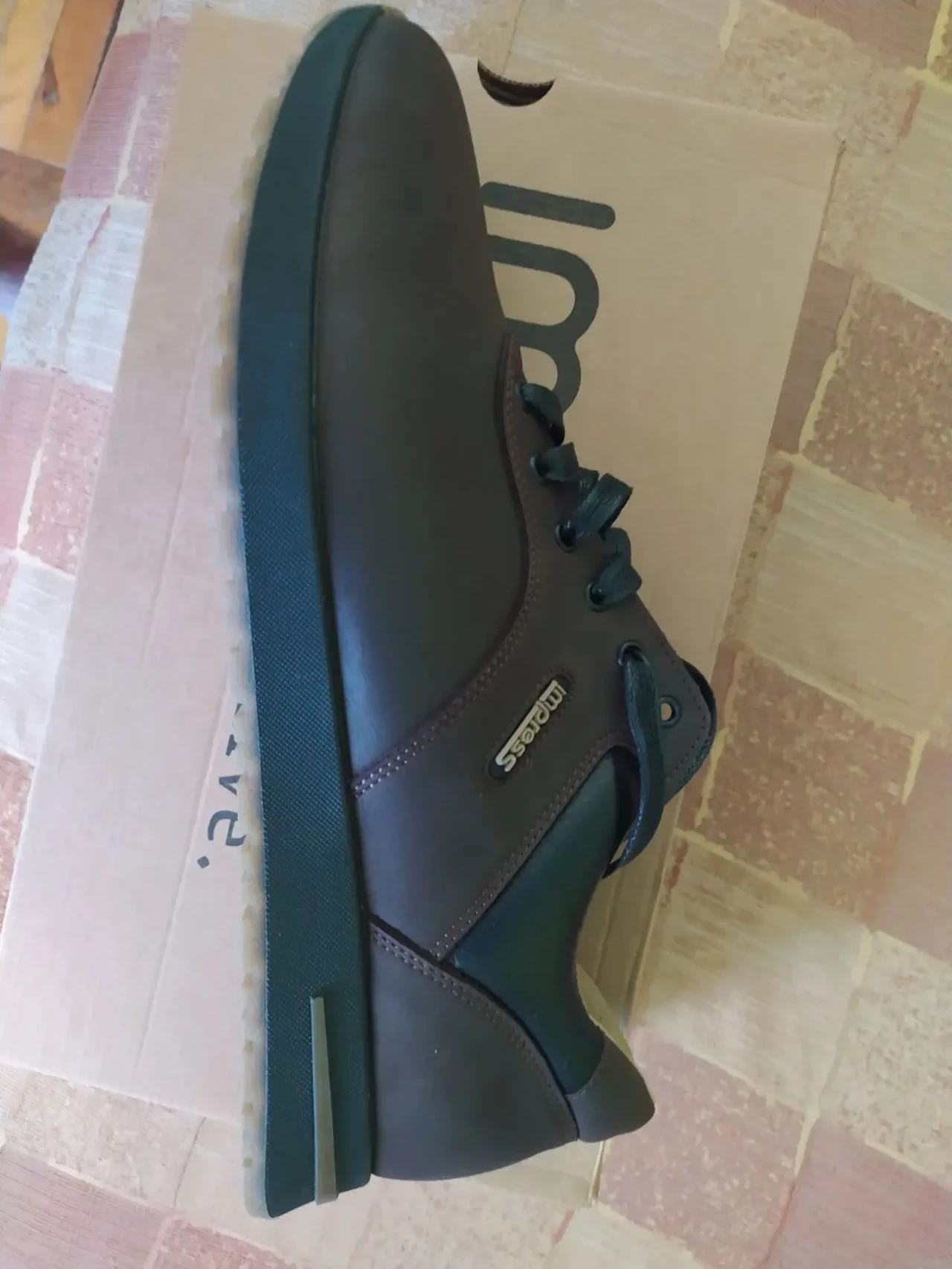 Кросівки чоловічі шкіряні 10