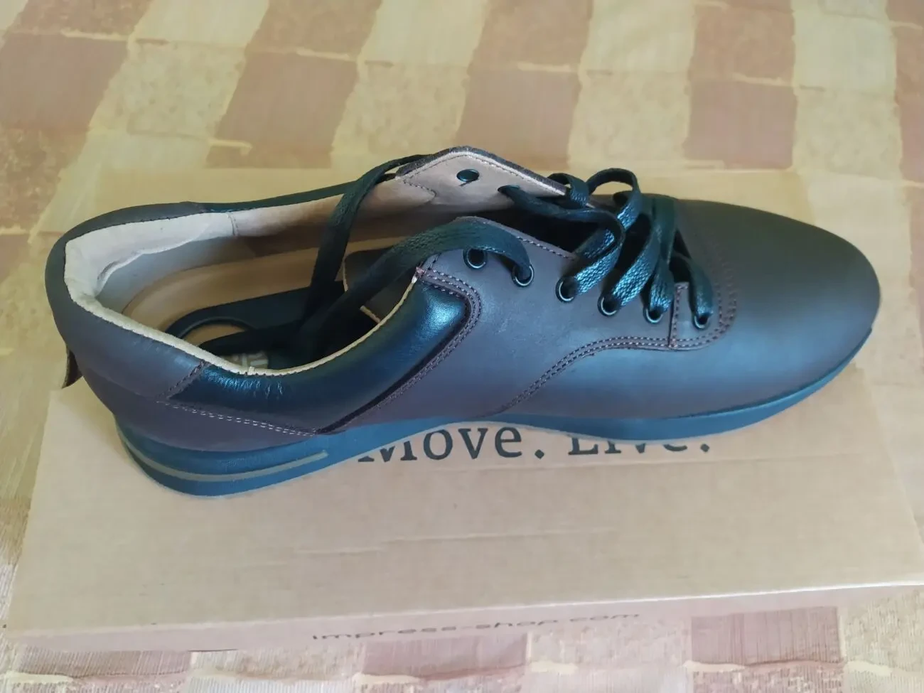 Кросівки чоловічі шкіряні 7