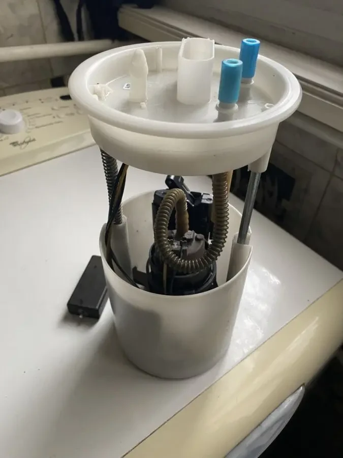 Колба паливного насоса 6R0919051M ( Polo / Fabia / Ibiza ) 2