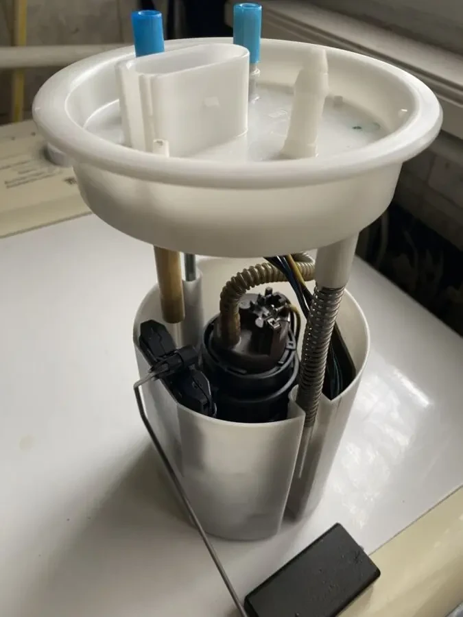 Колба паливного насоса 6R0919051M ( Polo / Fabia / Ibiza )