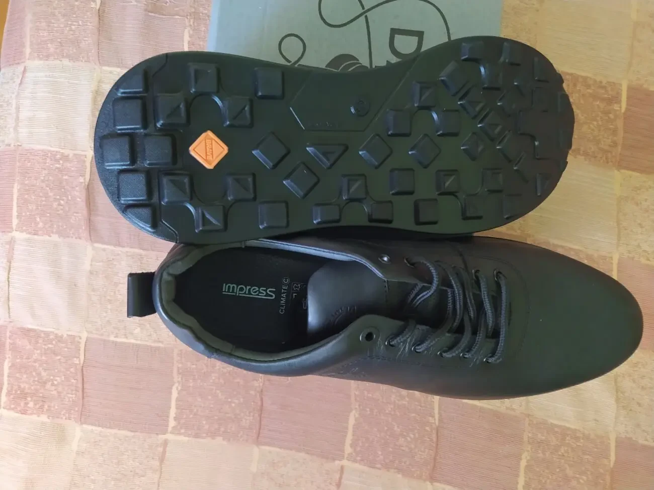 Чоловічі кросівки шкіряні 8