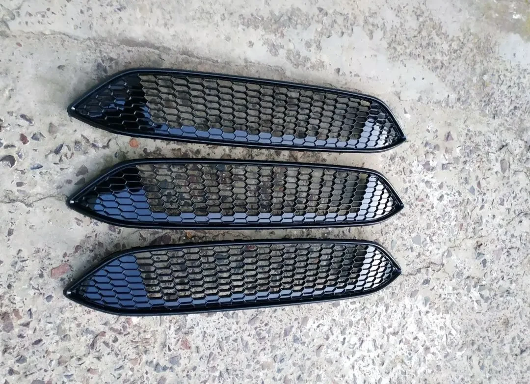 Решітка радіатора Ford Focus USA 15 - 7